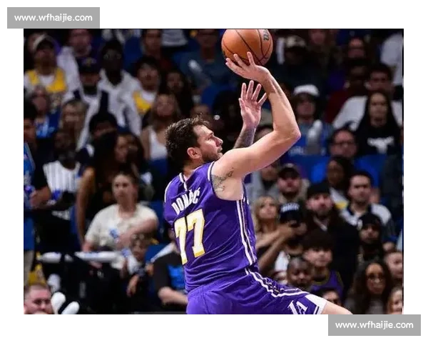 湖人对阵黄蜂第四节逆转风暴老将新星联手定乾坤关键时刻攻防拉满震撼全场